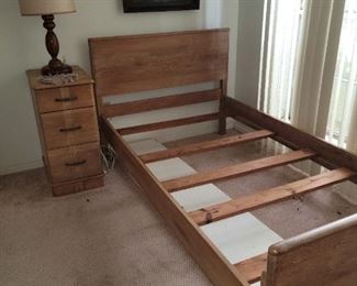 Twin Bed - Nighstand 