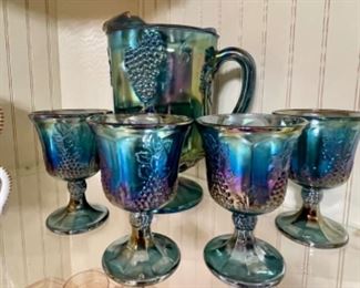 Carnival Harvest Grape pitcher and 4 glasses
