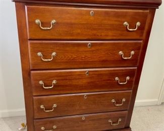 nice Chest of Drawers