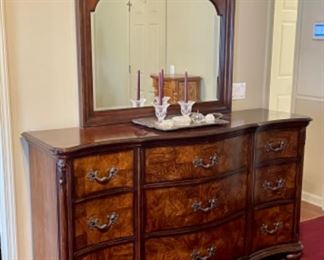 Pulaski large dresser with mirror