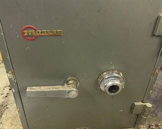 small safe (no combination)