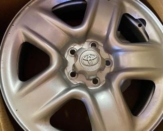 set of 2009 Toyota Rav4 wheels in box