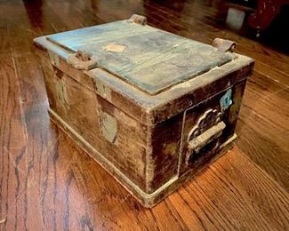 Solid metal antique case