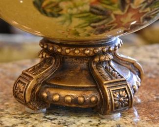 decorative jar/urn (base detail)