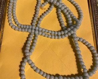 Bead necklace