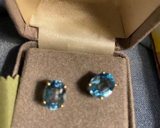 Earrings - 1 on left needs a back