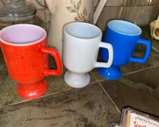 These red, white and blue mugs are the bomb 💣 