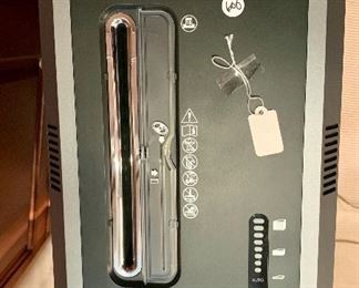 Fellowes 125i paper shredder