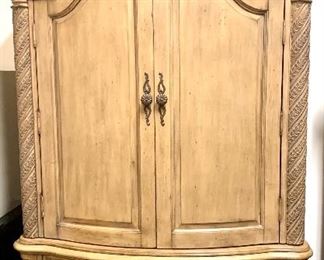 Armoire