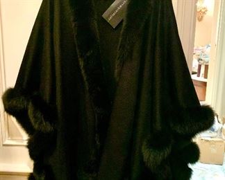 Sofiacashmere - Cashmere and fox fur cape