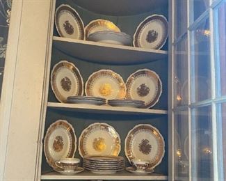 MOST BEAUTIFUL SET I PERSONALLY HAVE EVER SEEN . ANY WHERE