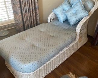 WICKER CHAISE LOUNGE