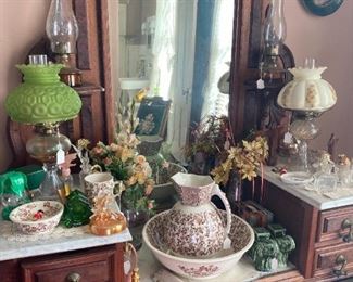 VICTORIAN WALNUT MARBLE TOP DRESSER
