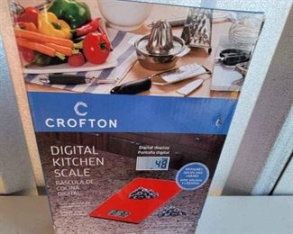 Crofton Scale Can Opener  NEW