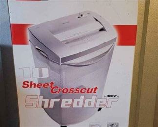 Infoguard 10 Sheet Crosscut Shredder NEW