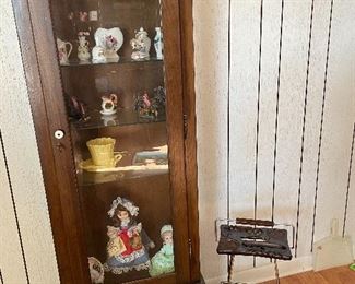 Lighted curio & MCM ashtray