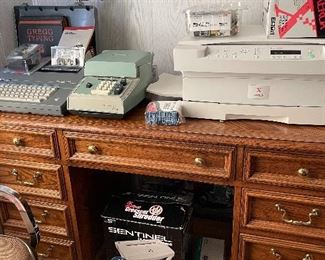 Oak double pedestal desk
