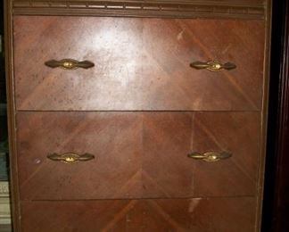 VINTAGE 4 DRAWER TALL CHEST