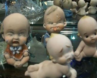 KEWPIE DOLLS – 2 BLUE WING & 5 OTHER KEWPIES