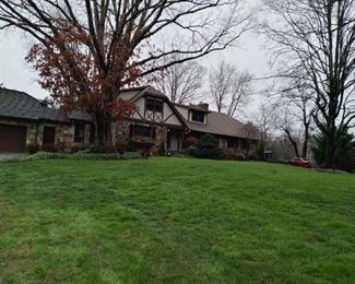 Exterior of Estate Sale Home in Halls- 14 acre paradise!