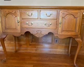 Thomasville Buffet/Server