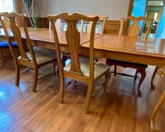 Thomasville Dining table
