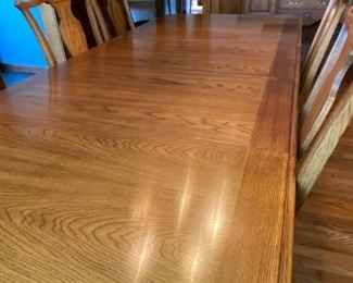 Thomasville Dining table and 6 chairs