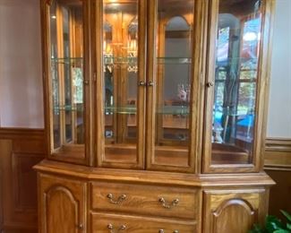 Thomasville China Cabinet