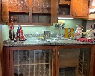 Reidel Sommelier Signed Wine Glasses 35 ounces, Barware, Maru Trend Pacific California Mid Century Ashtray, Retro Chrome Ice Bucket