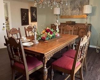 Antique Jacobean Oak Dining Room Table and 6 Chairs 
