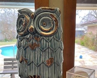 Owl Vase, Joe Morgan Signed Baseball Cincinnati Reds