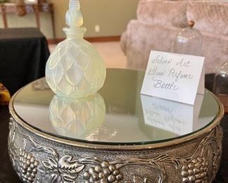 Sabino Art Glass Perfume Bottle, Footed Glass Top Display