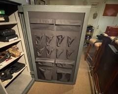 Champion Trophy Safe Model 42 v2 Small