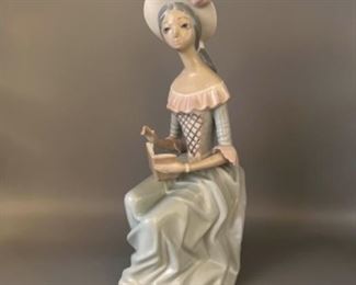 Lladro Woman With Book