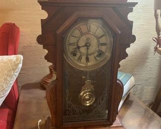 Table top or wall mountable clock