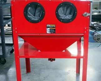 Central Pneumatic 40 Lb Capacity Floor Blast Cabinet, Top Window, Hardware & Gun Included, Appears New, 55" x 35" x 24"
