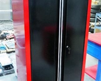 Craftsman Metal 2-Door Floor Cabinet With Key, Model 706.101340, 72" x 32" x 18"