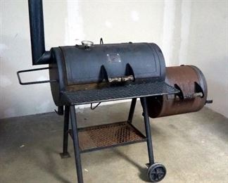 Oklahoma Joes Grill With Smoker Box, 55" x 60" x 32"