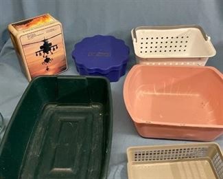 Assorted containers, tubs, and trays