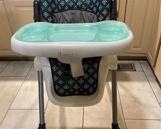 Very nice adjustable infant high chair with locking wheels