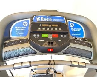 Horizon T101 treadmill 
$450
Must bring help to load