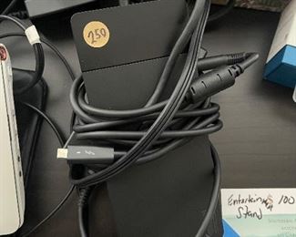 Wd19tbs dell multi monitor hub
$250