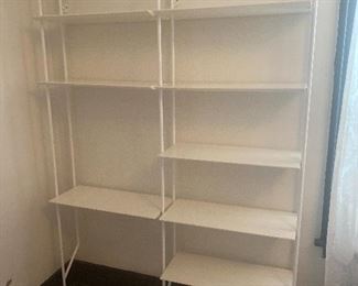 Mountable, Adjustable Shelving Unit 