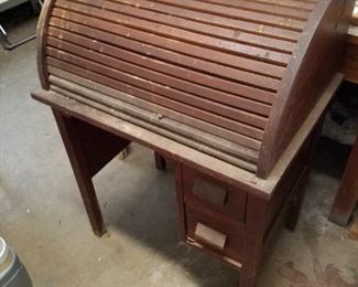 mini roll-top needs a little TLC, but sturdy