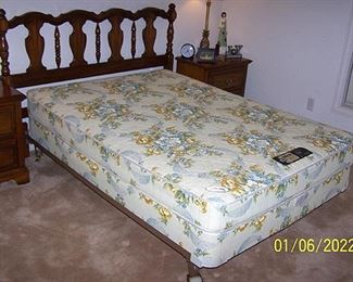 American Drew bed w/ full size mattress