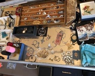 GOLD AND SILVER JEWELRY