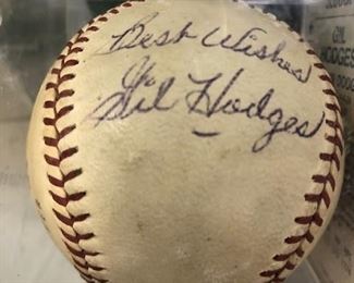GIL HODGES SINGLE SIGNED BASEBALL