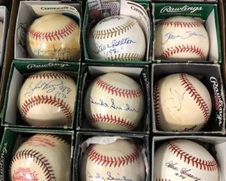 AUTOGRAPHED BASEBALL COLLECCTION