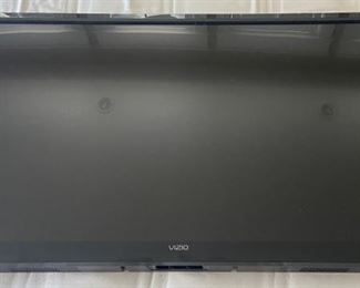 Vizio 39 Tesla E502AR HD LCD TV With Power Cable And Remote