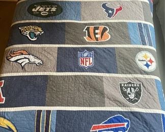 PB Teen NFL Comforter - 85" X 70"